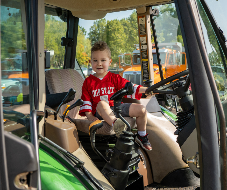 Photo of families at Gahanna's Touch a Truck event