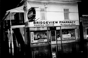 Flood 1959 in front of Bridgeview Pharmacy